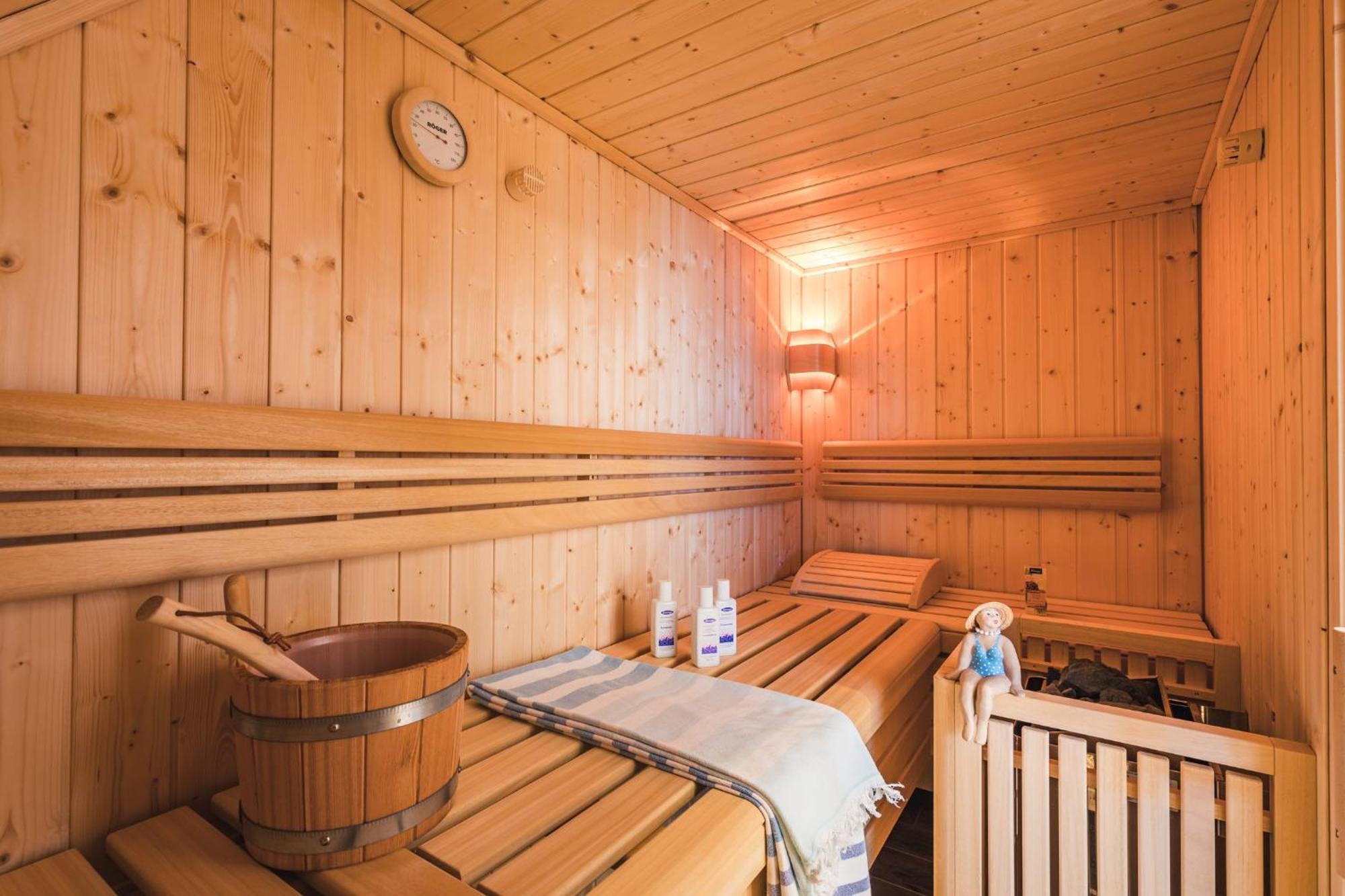 Haus Pinguin Villa Zingst Buitenkant foto